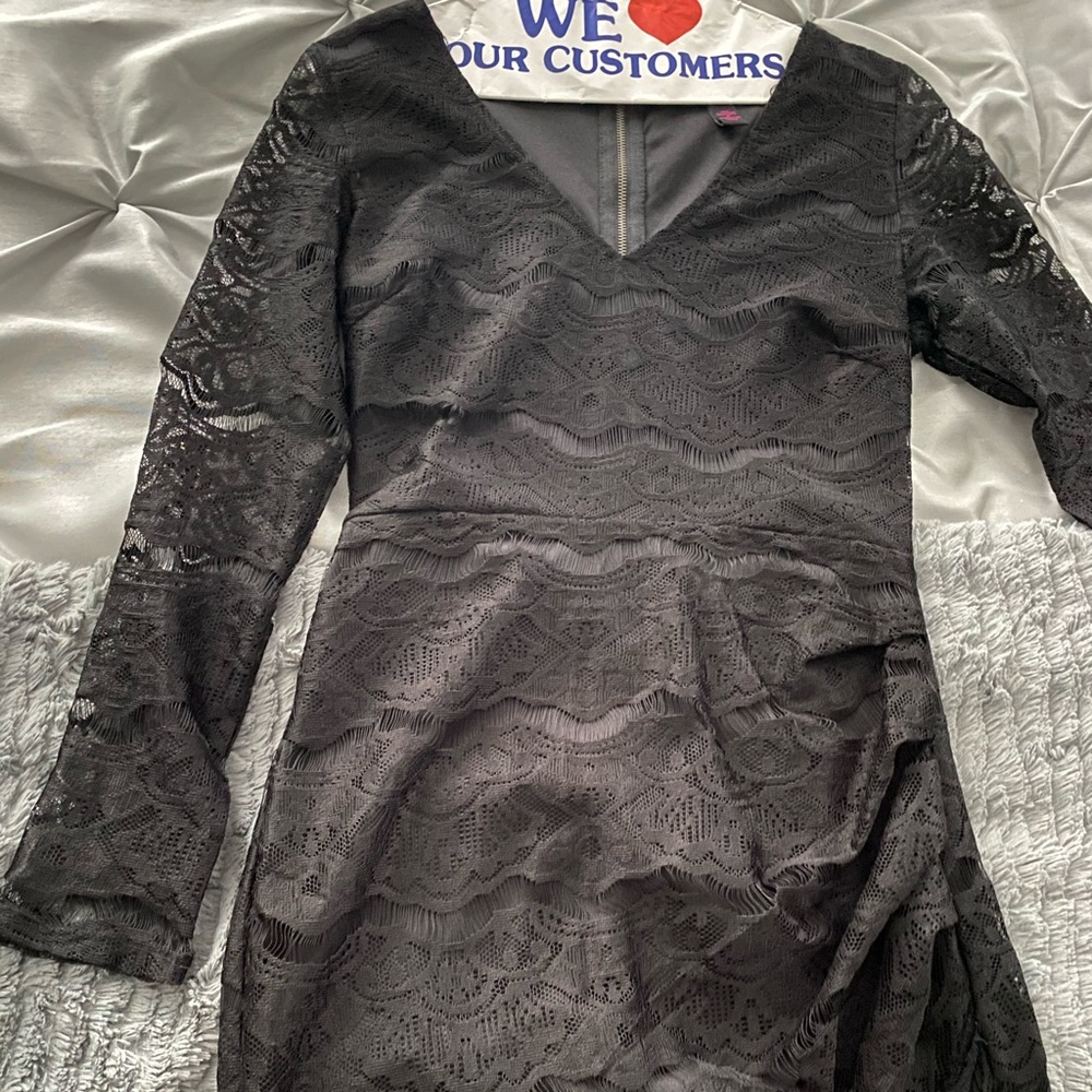 black lace long sleeve dress